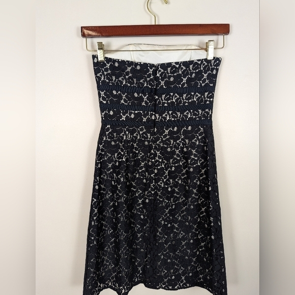 VINTAGE White House Black Market Y2K Black Lace Cotton Strapless Mini Dress - Picture 4 of 8